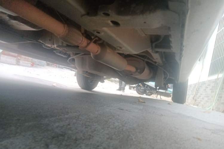 Used Wuling Rongguang V 2015 1.5L Practical Version Chassis Front Left