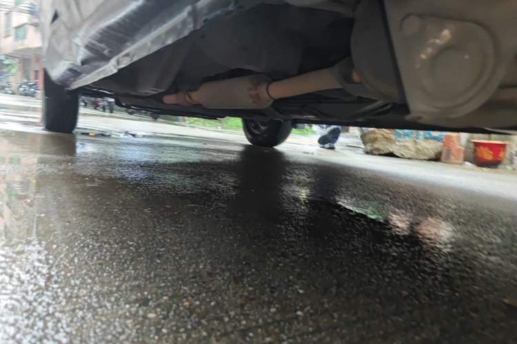 Used Wuling Rongguang V 2015 1.5L Standard Version Chassis Rear Left