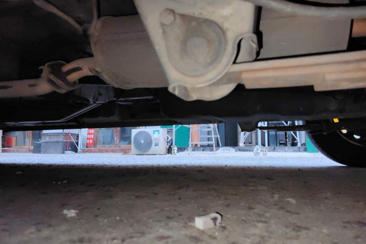 Used Wuling Rongguang V 2015 1.2L Practical Model Chassis Rear Left