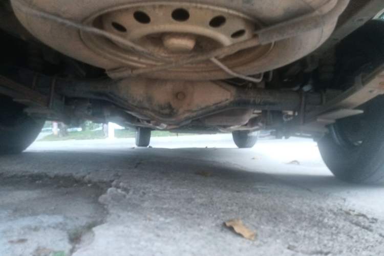 Used Wuling Rongguang V 2015 1.5L Practical Version Chassis Rear