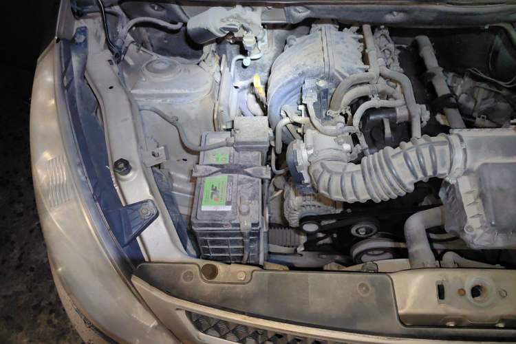 Used Wuling Rongguang V 2015 1.2L Practical Model Engine Bay Right
