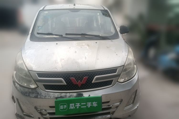 Used Wuling Rongguang V 2015 1.5L Practical Version Front