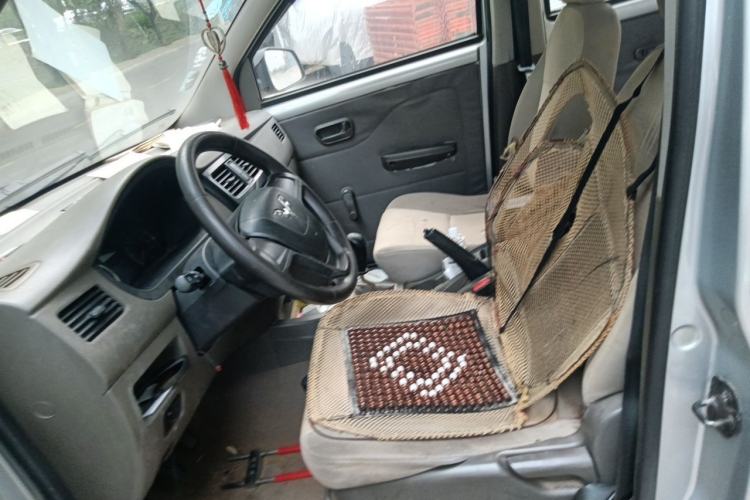 Used Wuling Rongguang V 2015 1.5L Practical Version Left Front Seat