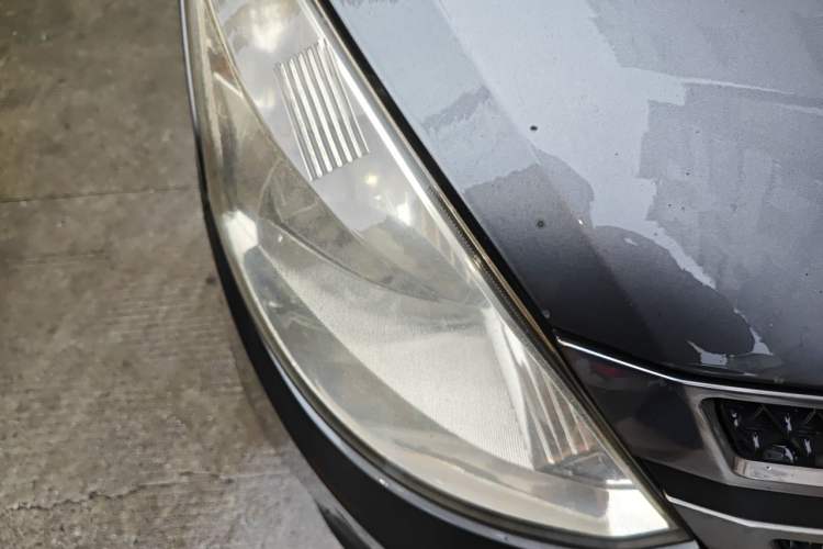 Used Wuling Rongguang V 2015 1.5L Standard Version Right Front Headlight