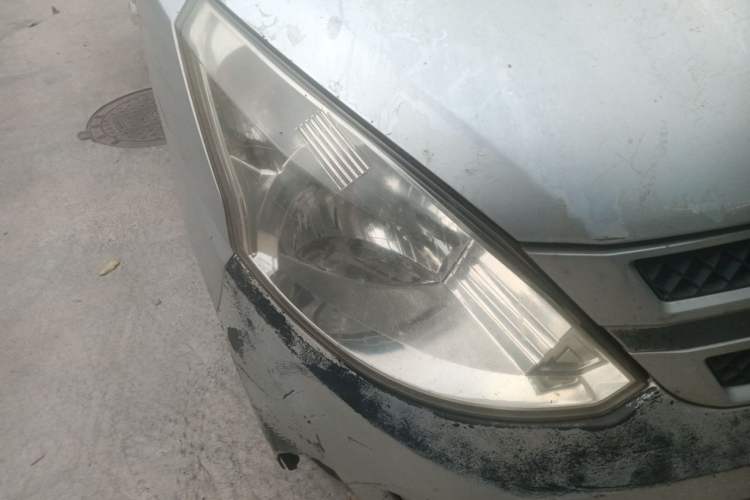Used Wuling Rongguang V 2015 1.5L Practical Version Right Front Headlight