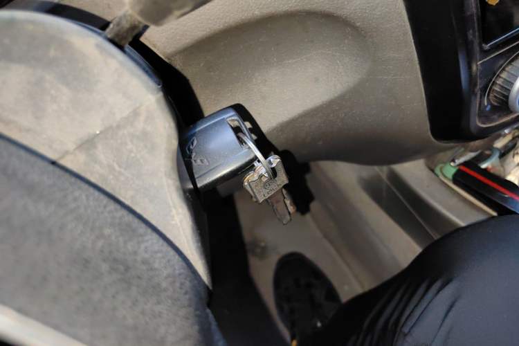 Used Wuling Rongguang V 2015 1.2L Practical Model Vehicle Key