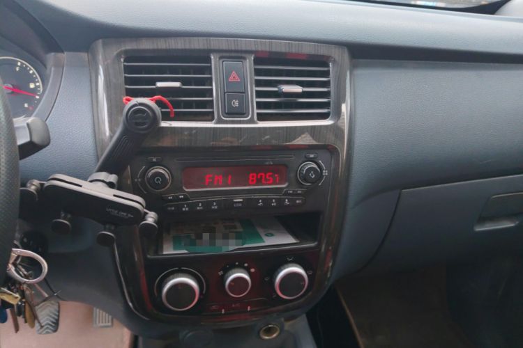 Used Wuling Rongguang V 2015 1.5L Base Version Audio And AC Panel