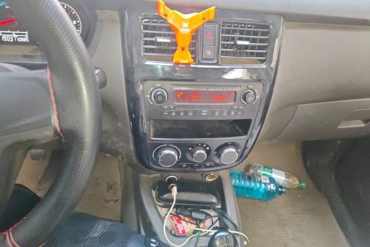 Used Wuling Rongguang V 2015 1.5L Standard Version Audio And AC Panel