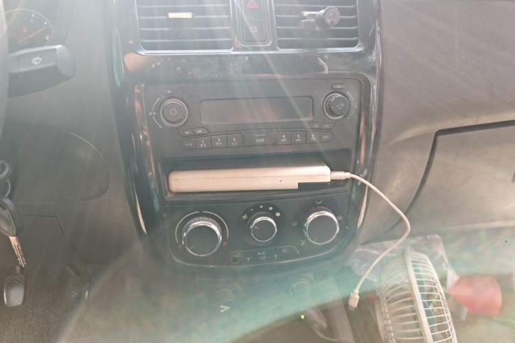 Used Wuling Rongguang V 2015 1.5L Standard Version Audio And AC Panel