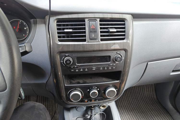 Used Wuling Rongguang V  Audio And AC Panel