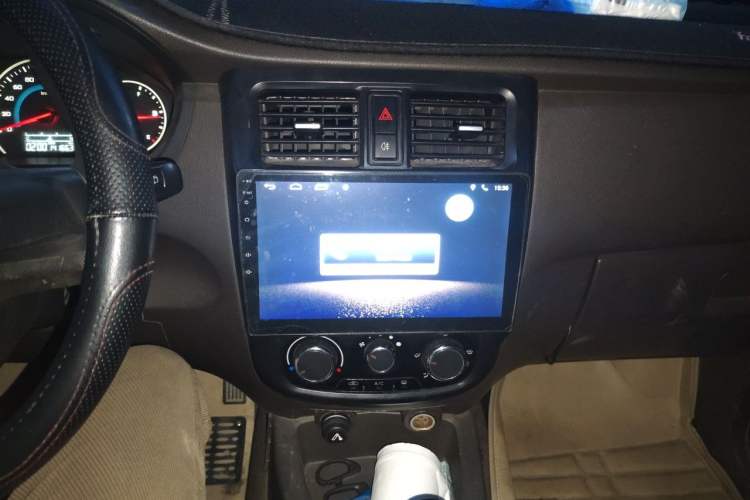 Used Wuling Rongguang V 2015 1.2L Base Version Audio And AC Panel