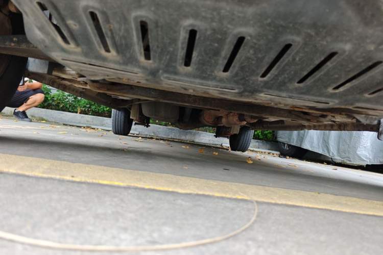 Used Wuling Rongguang V 2015 1.5L Practical Version Chassis Front