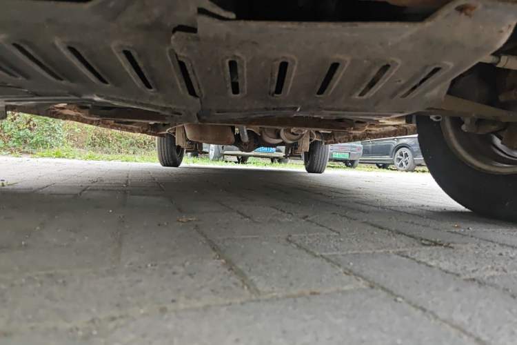 Used Wuling Rongguang V 2015 1.2L Practical Model Chassis Front