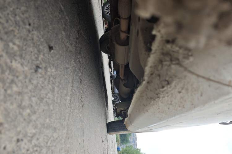 Used Wuling Rongguang V 2015 1.2L Standard Version Chassis Front Left