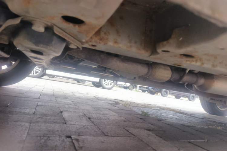 Used Wuling Rongguang V 2015 1.5L Standard Version Chassis Front Left