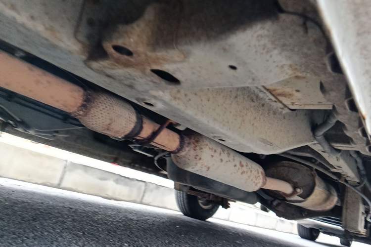 Used Wuling Rongguang V 2015 1.5L Standard Version Chassis Front Left