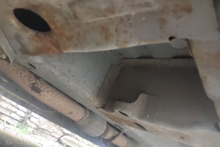 Used Wuling Rongguang V 2015 1.5L Base Version Chassis Front Left