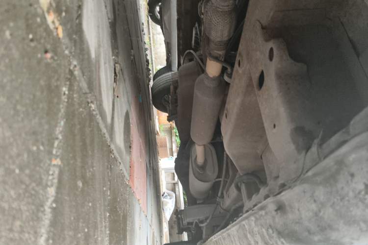 Used Wuling Rongguang V 2015 1.5L Base Version Chassis Front Left