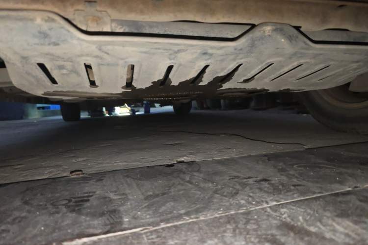 Used Wuling Rongguang V 2015 1.2L Standard Version Chassis Front