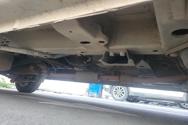 Used Wuling Rongguang V 2015 1.2L Standard Version Chassis Front Right