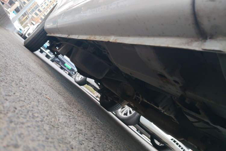 Used Wuling Rongguang V 2015 1.5L Base Version Chassis Front Right