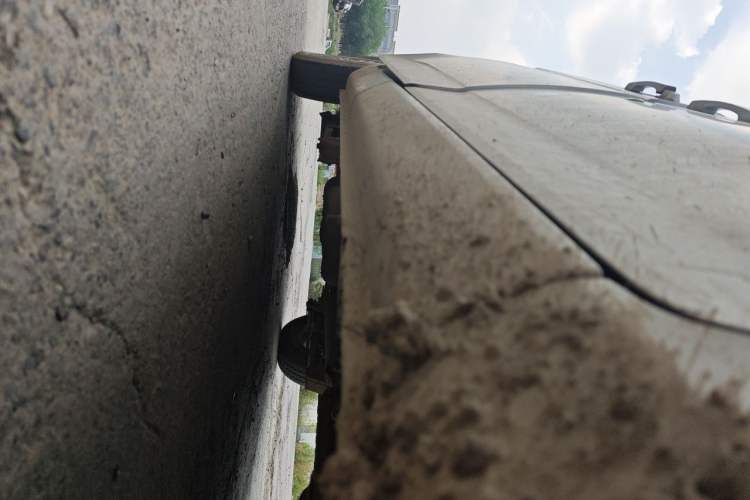 Used Wuling Rongguang V 2015 1.2L Standard Version Chassis Front Right