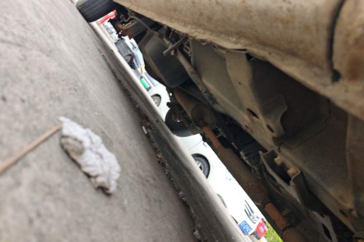 Used Wuling Rongguang V 2015 1.5L Standard Version Chassis Front Right