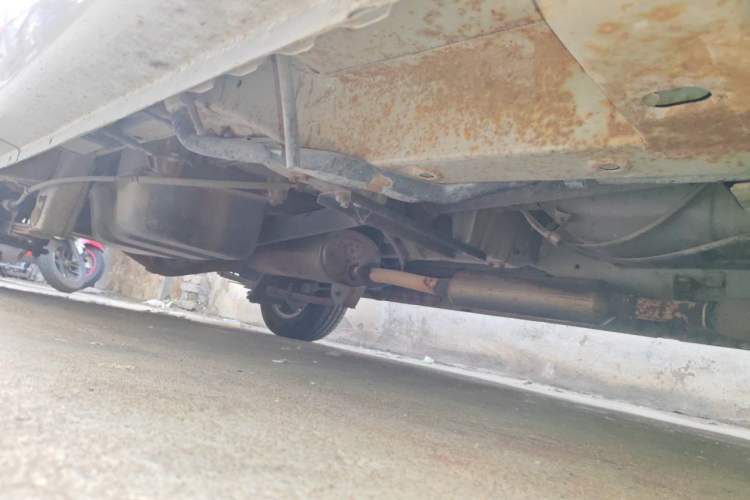 Used Wuling Rongguang V 2015 1.5L Standard Version Chassis Front Right