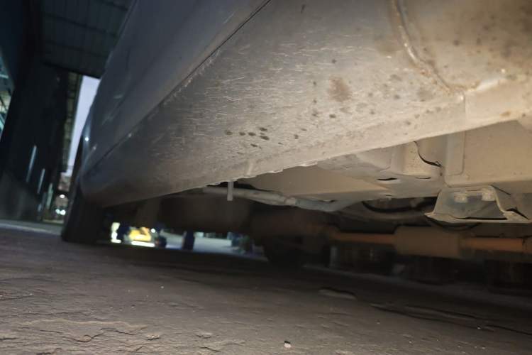 Used Wuling Rongguang V 2015 1.2L Standard Version Chassis Front Right
