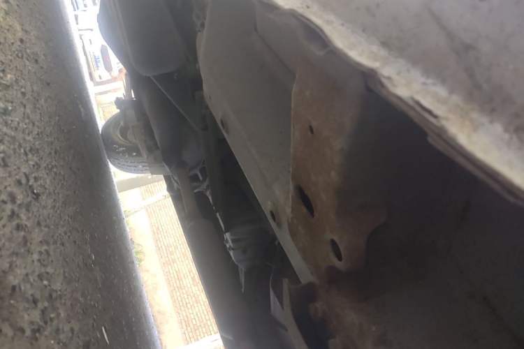 Used Wuling Rongguang V 2015 1.5L Base Version Chassis Front Right