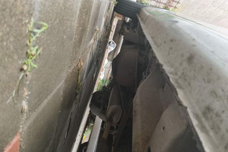 Used Wuling Rongguang V 2015 1.5L Base Version Chassis Front Right