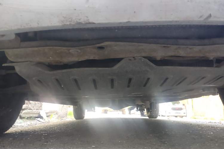 Used Wuling Rongguang V 2015 1.5L Base Version Chassis Front