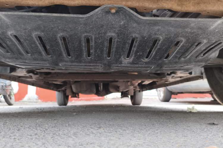 Used Wuling Rongguang V 2015 1.5L Base Version Chassis Front