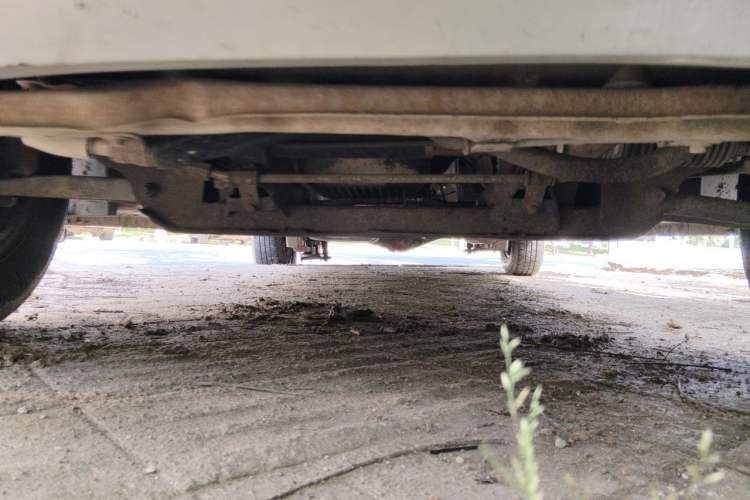 Used Wuling Rongguang V 2015 1.5L Base Version Chassis Front