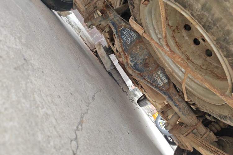 Used Wuling Rongguang V 2015 1.5L Base Version Chassis Rear