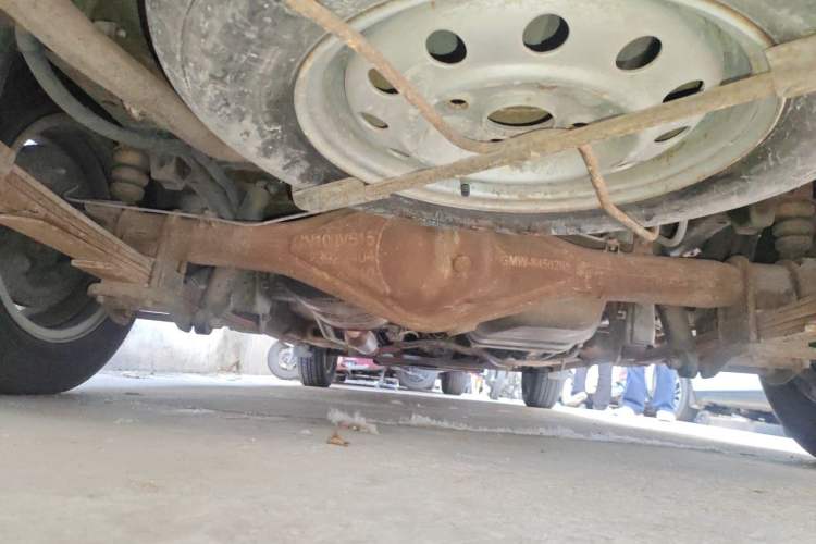 Used Wuling Rongguang V 2015 1.5L Standard Version Chassis Rear