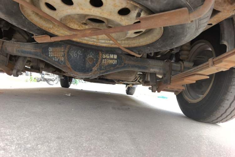 Used Wuling Rongguang V 2015 1.5L Base Version Chassis Rear