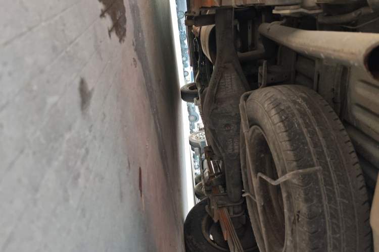 Used Wuling Rongguang V 2015 1.5L Standard Version Chassis Rear