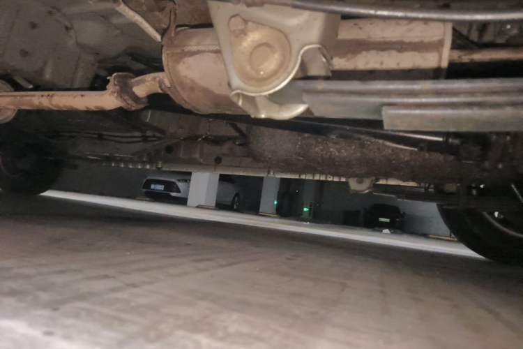 Used Wuling Rongguang V 2015 1.2L Practical Model Chassis Rear Left