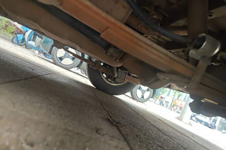 Used Wuling Rongguang V 2015 1.2L Base Version Chassis Rear Left