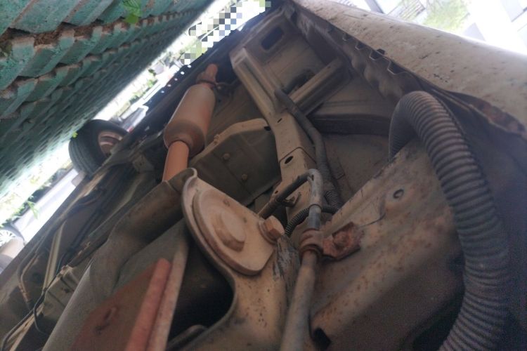 Used Wuling Rongguang V 2015 1.5L Standard Version Chassis Rear Left