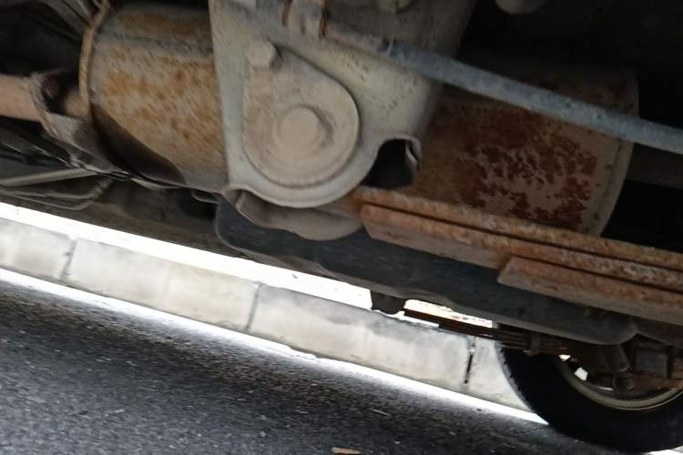 Used Wuling Rongguang V 2015 1.5L Standard Version Chassis Rear Left
