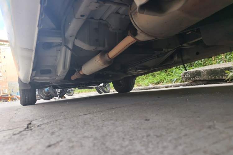 Used Wuling Rongguang V 2015 1.5L Practical Version Chassis Rear Left