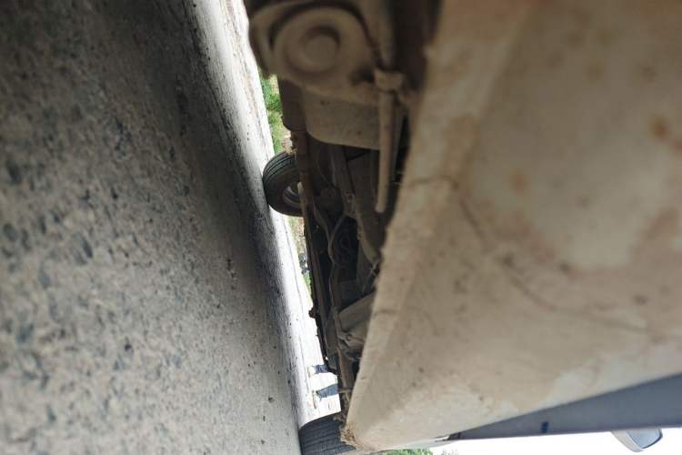 Used Wuling Rongguang V 2015 1.2L Standard Version Chassis Rear Right