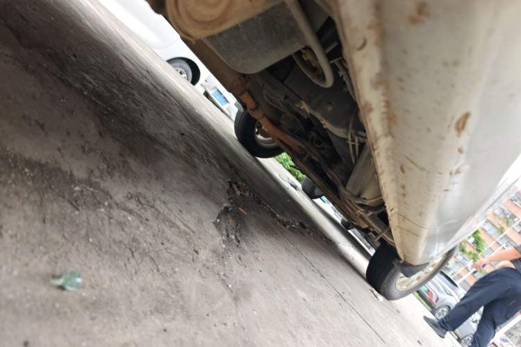 Used Wuling Rongguang V 2015 1.5L Standard Version Chassis Rear Right