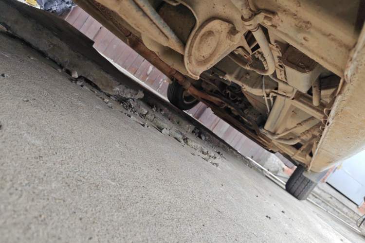 Used Wuling Rongguang V 2015 1.5L Base Version Chassis Rear Right
