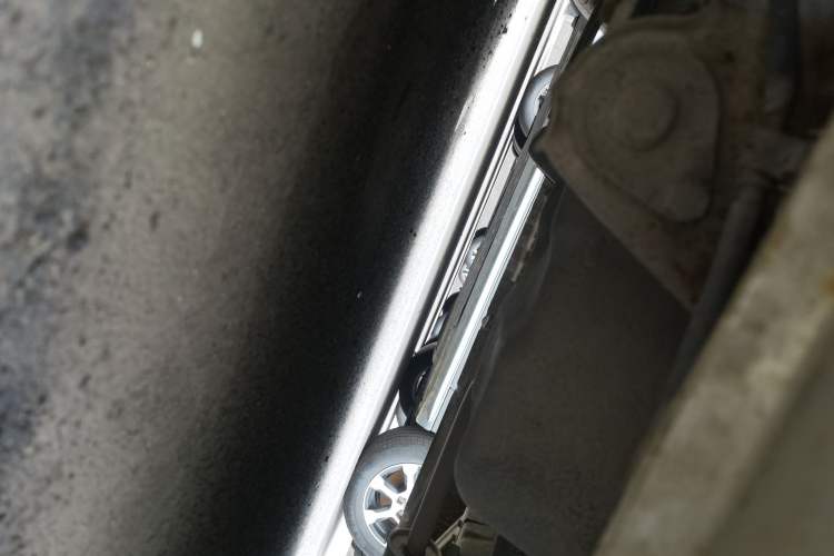 Used Wuling Rongguang V 2015 1.2L Practical Model Chassis Rear Right