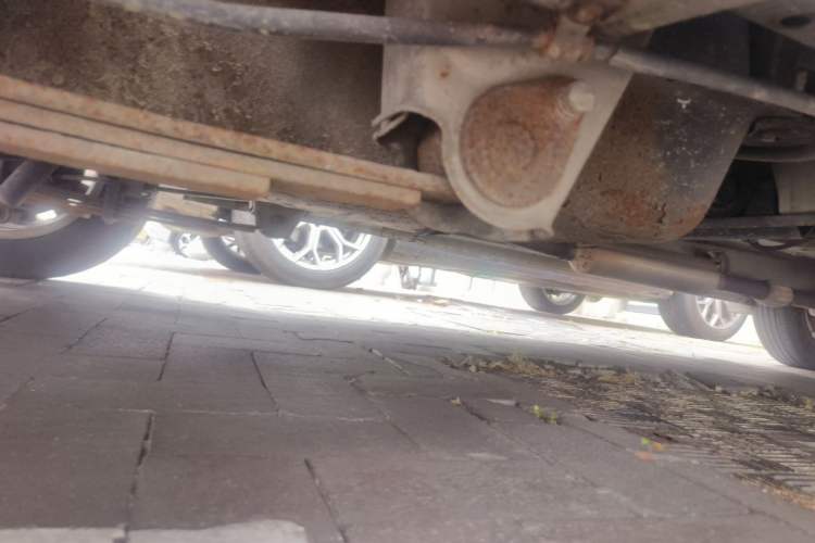 Used Wuling Rongguang V 2015 1.5L Standard Version Chassis Rear Right