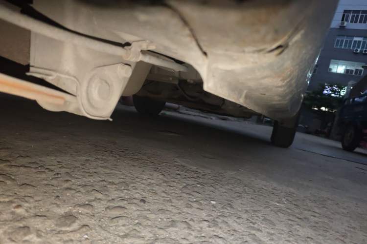 Used Wuling Rongguang V 2015 1.2L Standard Version Chassis Rear Right