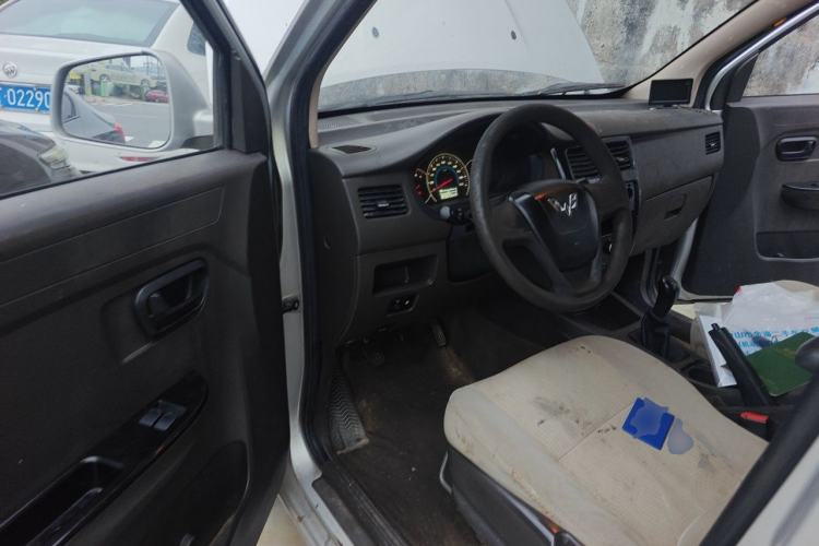 Used Wuling Rongguang V 2015 1.5L Standard Version Driver Seat